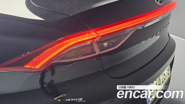 Hyundai Grandeur 2023 — photo 9