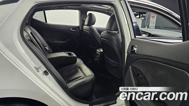 Kia K5 2013 — photo 11