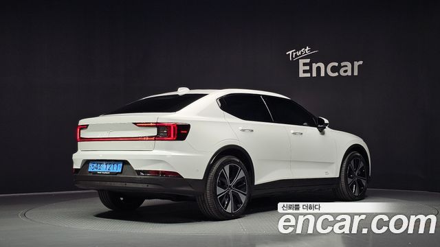 Polestar Polestar 2 2023 — photo 2