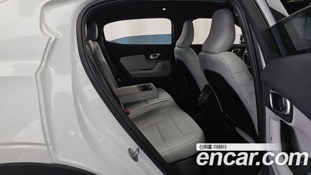 Polestar Polestar 2 2023 — photo 17