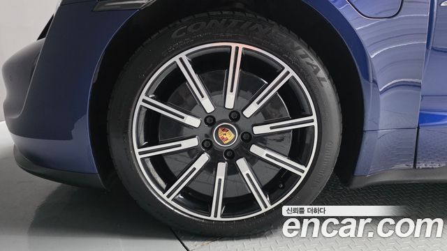 Porsche Taycan 2021 — photo 5