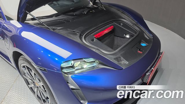Porsche Taycan 2021 — photo 6
