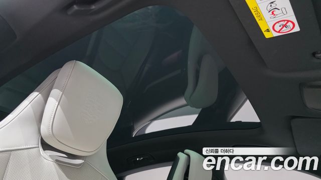 Porsche Taycan 2021 — photo 22