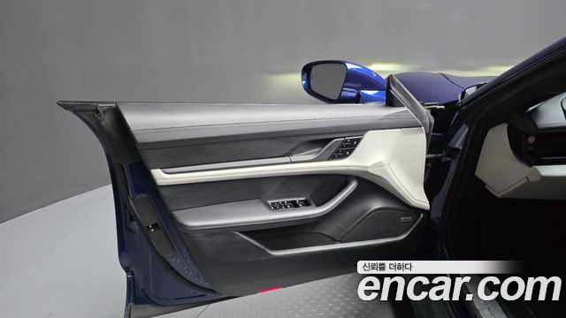 Porsche Taycan 2021 — photo 26
