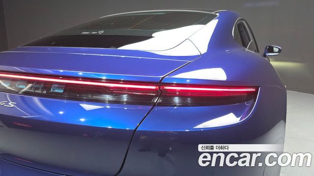 Porsche Taycan 2021 — photo 9