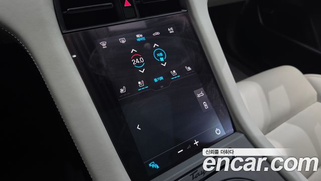 Porsche Taycan 2021 — photo 33
