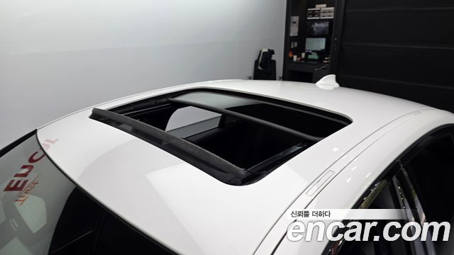 BMW 3-Series 2021 — photo 19