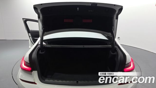 BMW 3-Series 2021 — photo 20