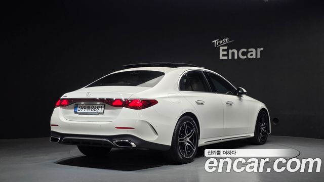 Mercedes-Benz E-Class 2026 — photo 2