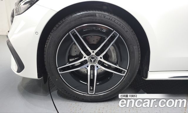 Mercedes-Benz E-Class 2026 — photo 5
