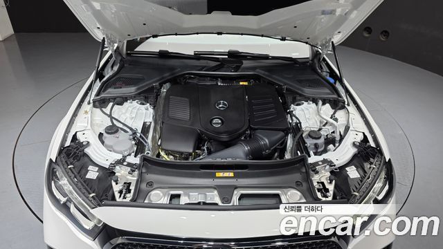 Mercedes-Benz E-Class 2026 — photo 6