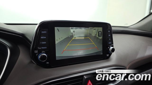 Hyundai Santafe 2019 — photo 14