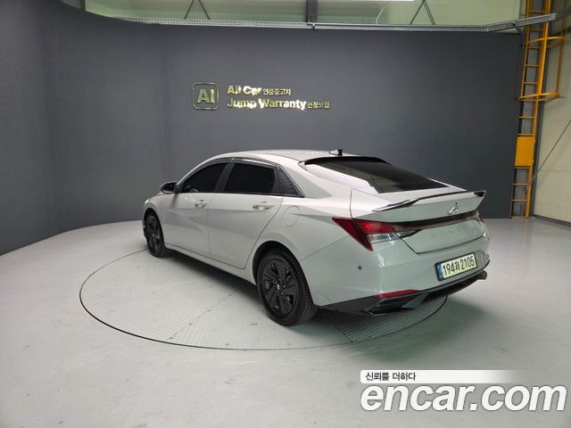 Hyundai AVANTE 2023 — photo 4