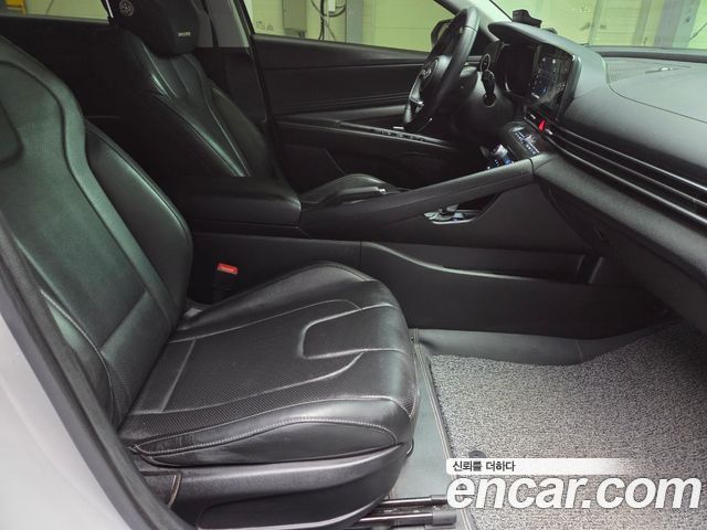 Hyundai AVANTE 2023 — photo 11