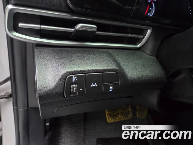 Hyundai AVANTE 2023 — photo 12