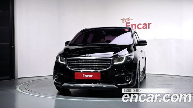Kia Canival 2018 — photo 3