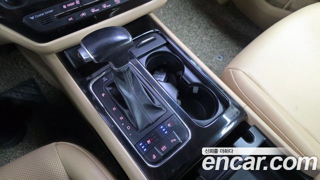 Kia Canival 2018 — photo 12