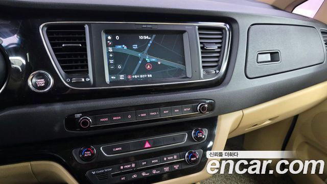 Kia Canival 2018 — photo 19