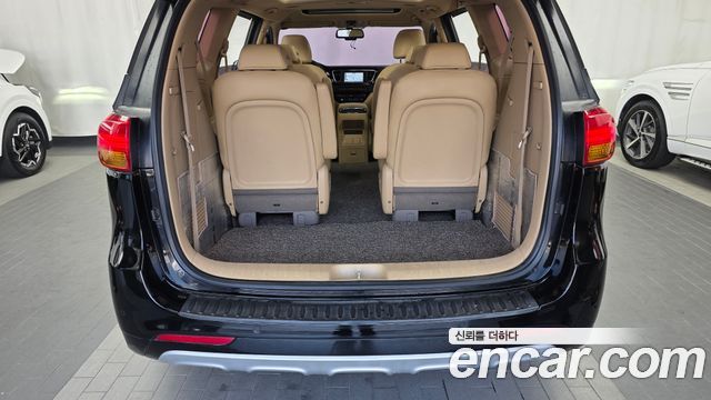 Kia Canival 2018 — photo 26