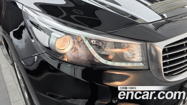 Kia Canival 2018 — photo 8