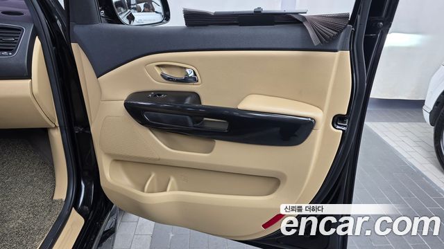 Kia Canival 2018 — photo 15