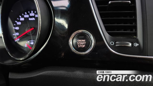 Kia Canival 2018 — photo 28
