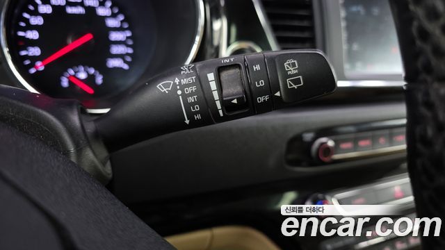 Kia Canival 2018 — photo 29