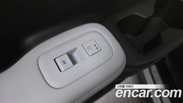 Hyundai Santafe 2024 — photo 18