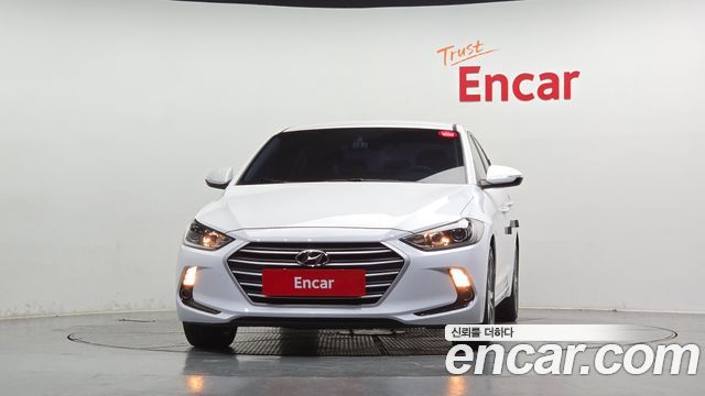 Hyundai AVANTE 2018 — photo 3