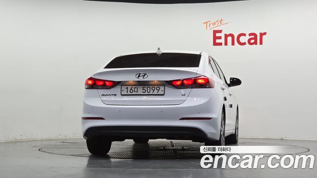 Hyundai AVANTE 2018 — photo 4