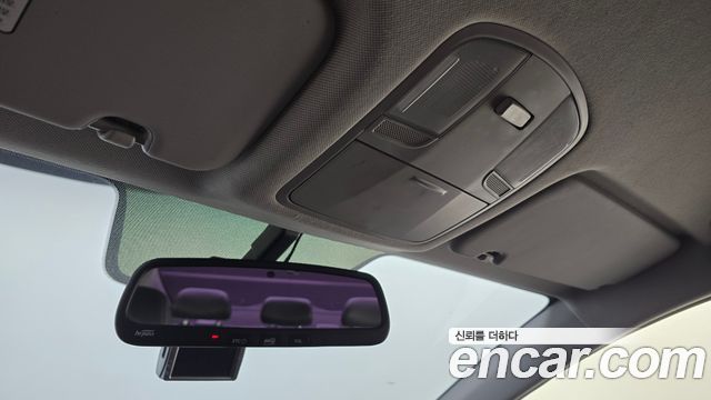 Hyundai AVANTE 2018 — photo 18