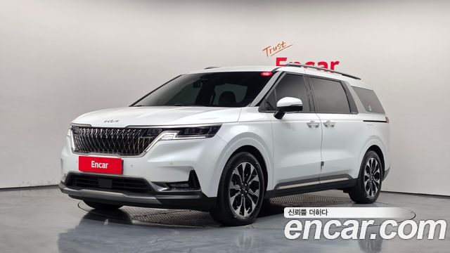 Kia Canival 2023 — photo 1
