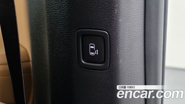Kia Canival 2023 — photo 24