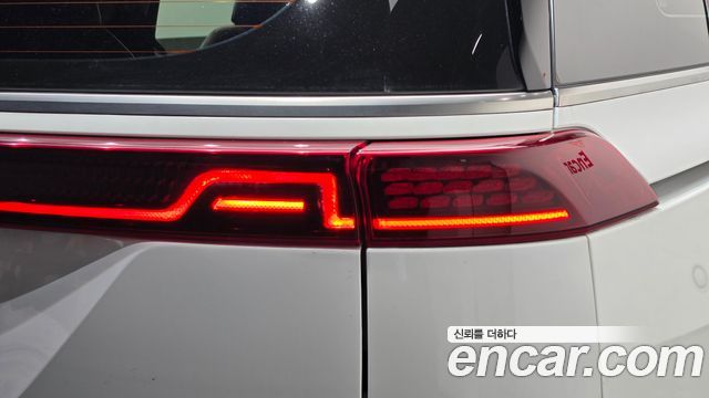 Kia Canival 2023 — photo 9