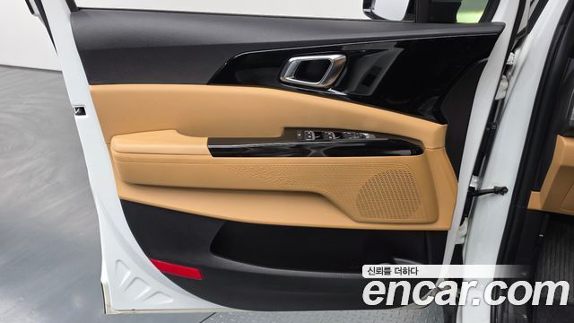 Kia Canival 2023 — photo 14