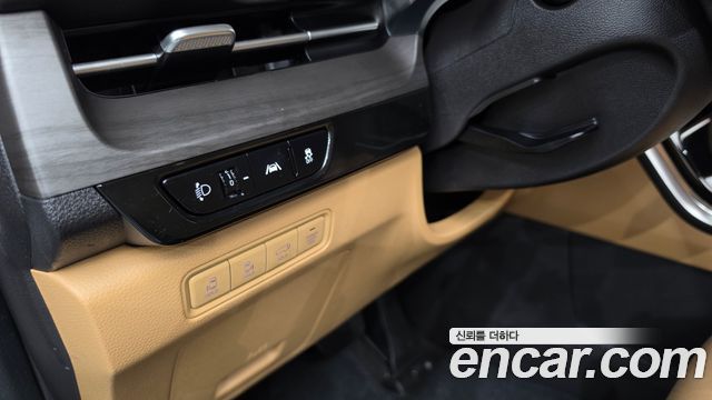 Kia Canival 2023 — photo 28