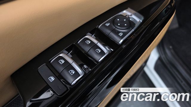 Kia Canival 2023 — photo 30