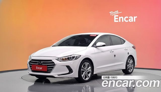 Hyundai AVANTE 2017 — photo 1