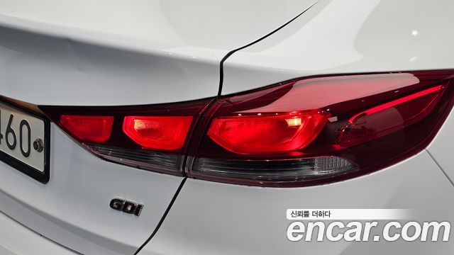 Hyundai AVANTE 2017 — photo 9