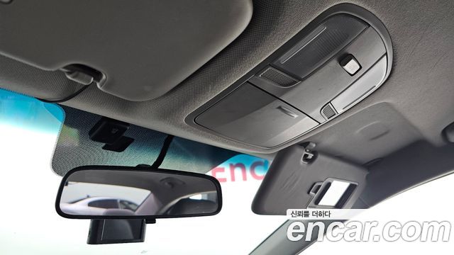 Hyundai AVANTE 2017 — photo 27