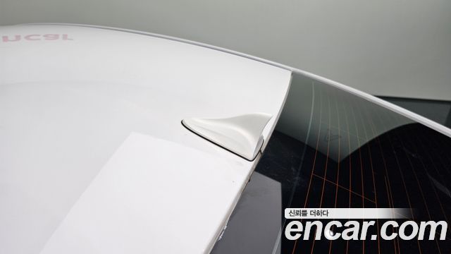 Hyundai AVANTE 2017 — photo 30