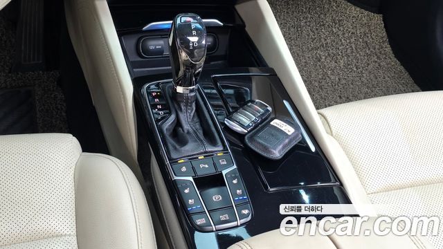 Kia K7 2017 — photo 12