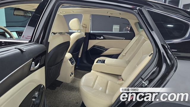 Kia K7 2017 — photo 17