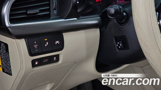 Kia K7 2017 — photo 19
