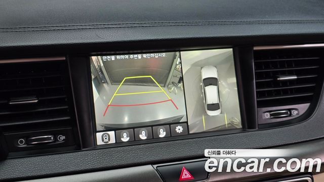 Kia K7 2017 — photo 22