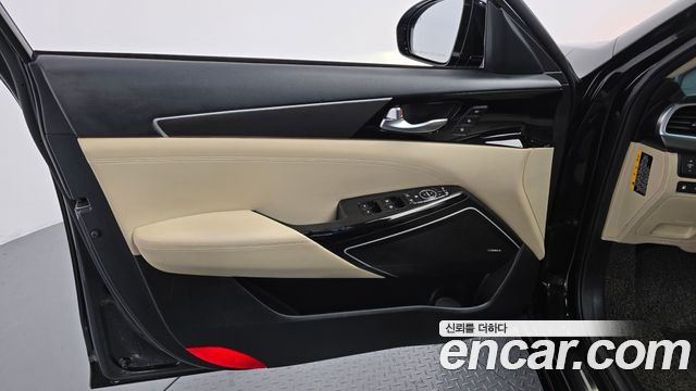 Kia K7 2017 — photo 14