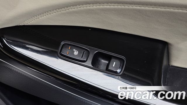 Kia K7 2017 — photo 30