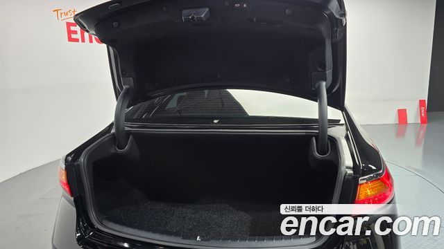 Kia K7 2017 — photo 31