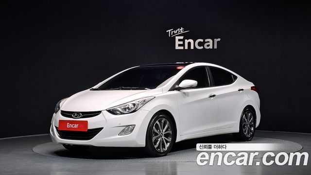 Hyundai AVANTE 2013 — photo 1