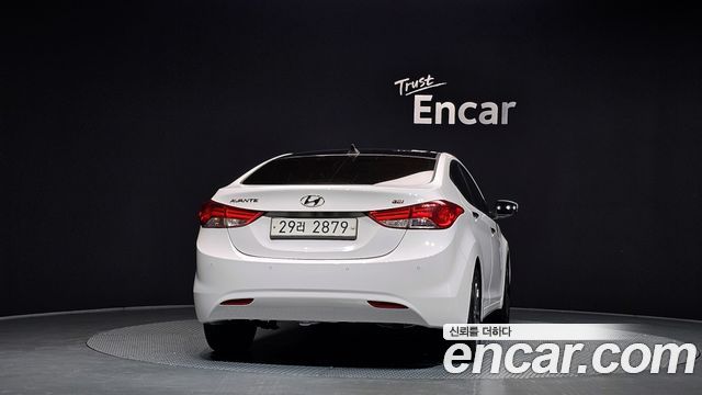 Hyundai AVANTE 2013 — photo 4